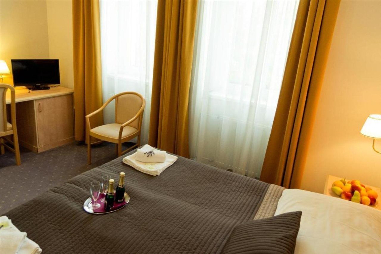 Hotel Nabucco Prag Exterior foto